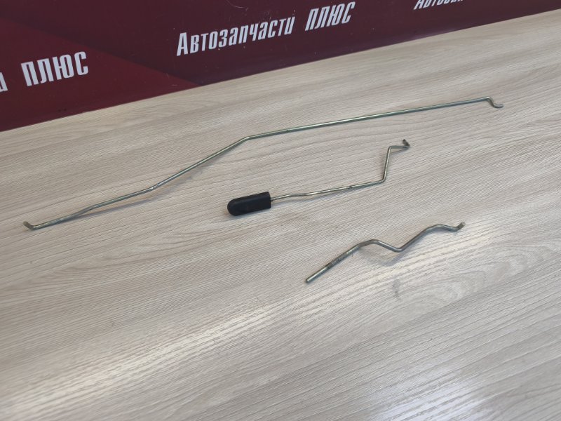 Тяга замка двери