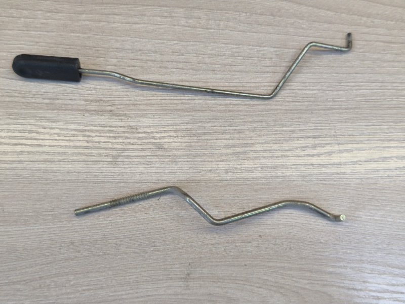 Тяга замка двери