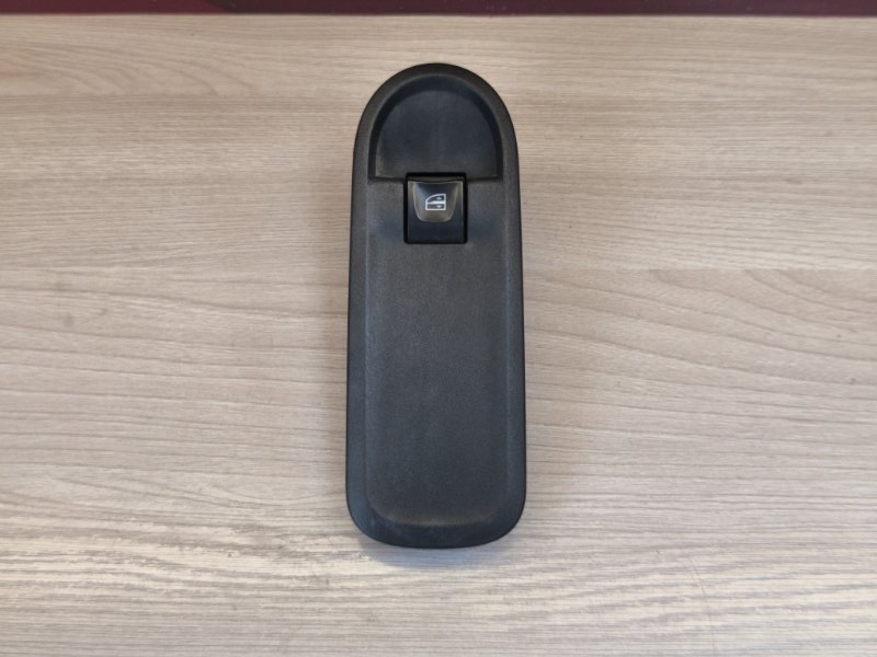 Кнопка стеклоподъемника