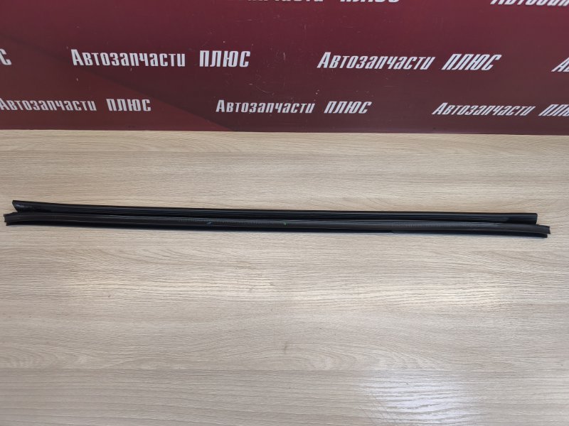 Уплотнитель стекла двери внутренний