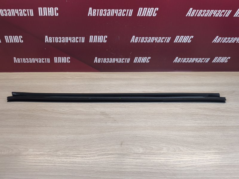 Уплотнитель стекла двери внутренний