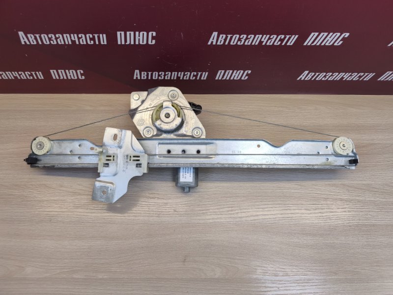 Стеклоподъемник    двери