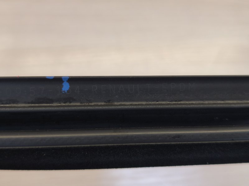 Уплотнитель стекла двери внутренний