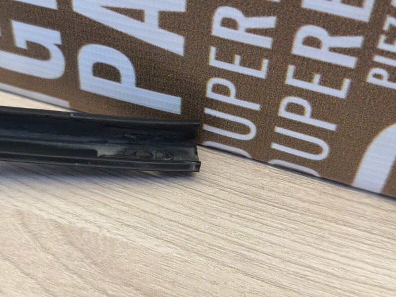 Уплотнитель двери