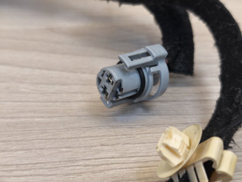 Проводка      двери