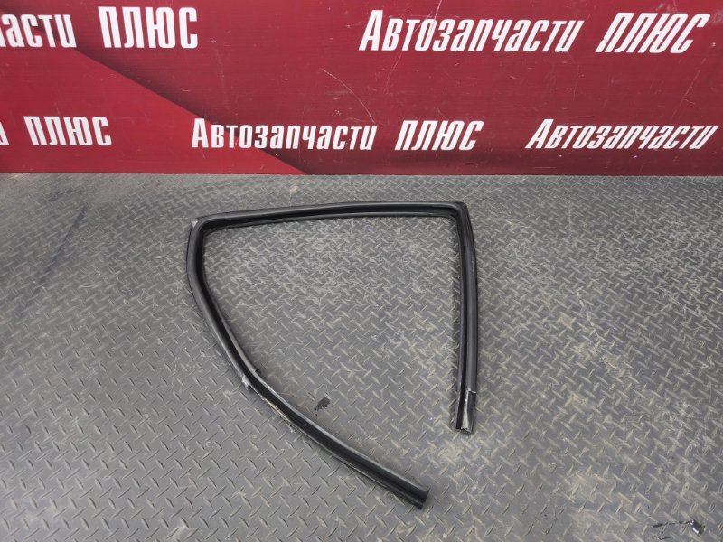 Уплотнитель стекла двери