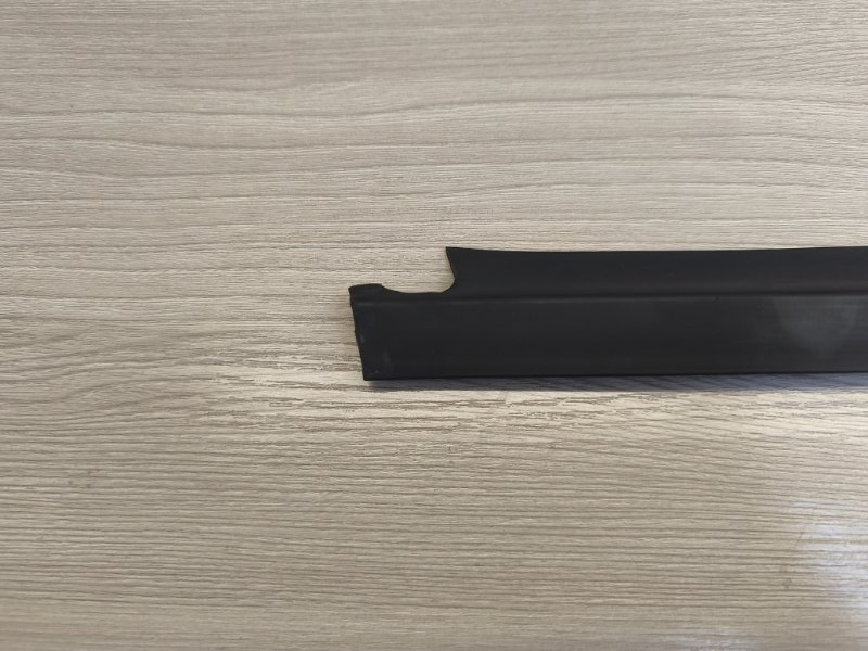 Уплотнитель стекла двери внешний