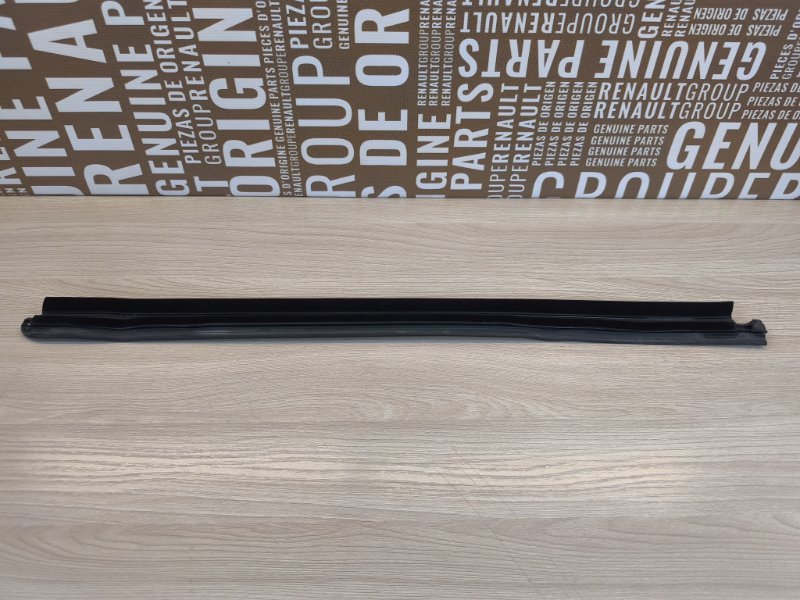 Уплотнитель стекла двери внешний