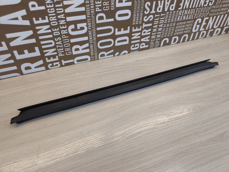 Уплотнитель стекла двери внутренний