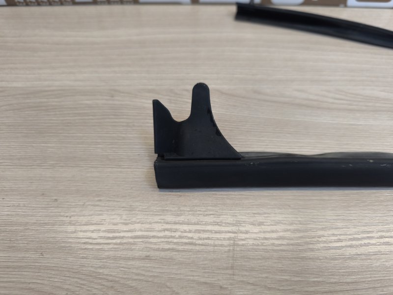 Уплотнитель двери