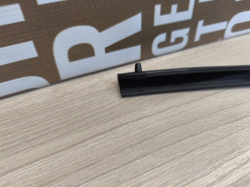 Уплотнитель двери