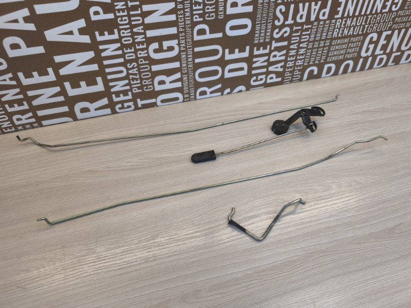 Тяга замка двери