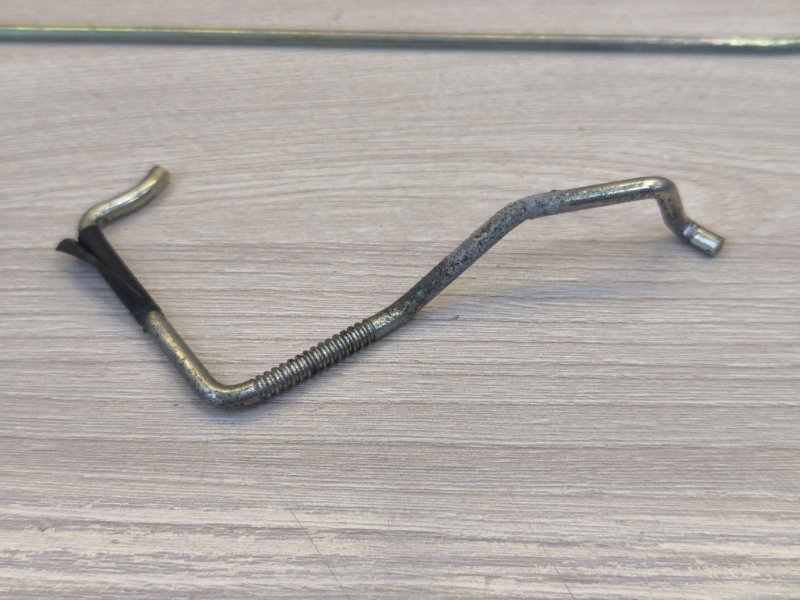 Тяга замка двери