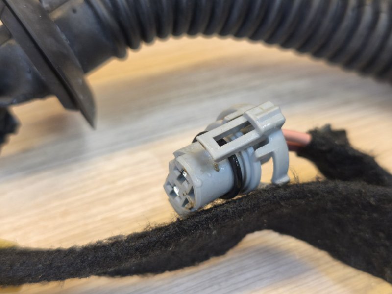 Проводка      двери