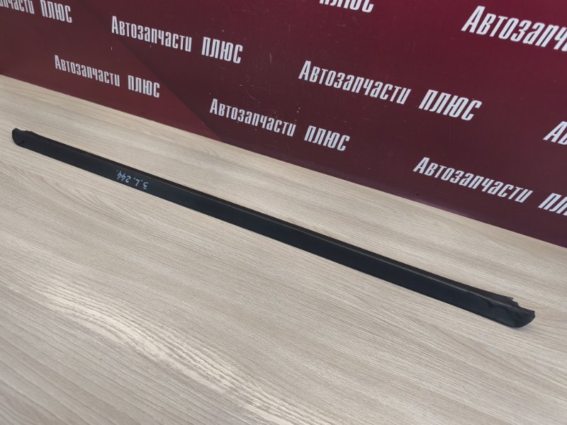 Уплотнитель стекла двери внешний