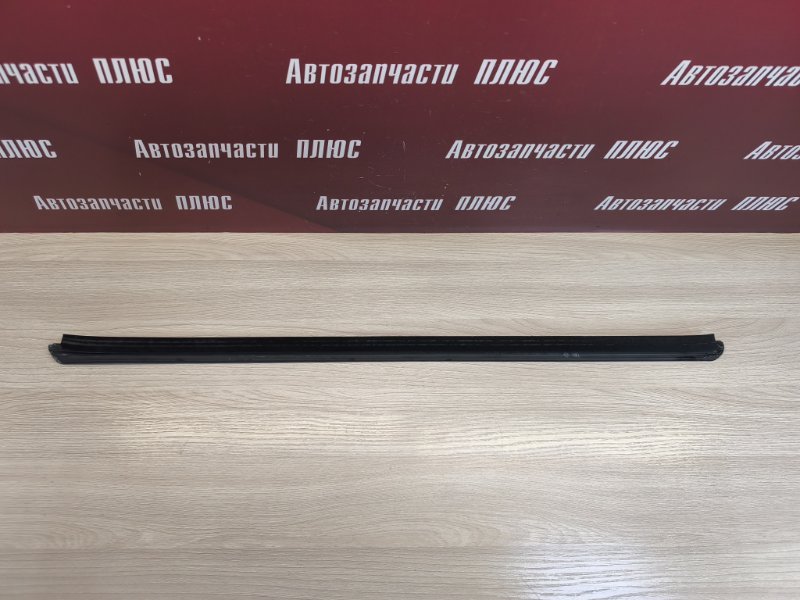 Уплотнитель стекла двери внешний