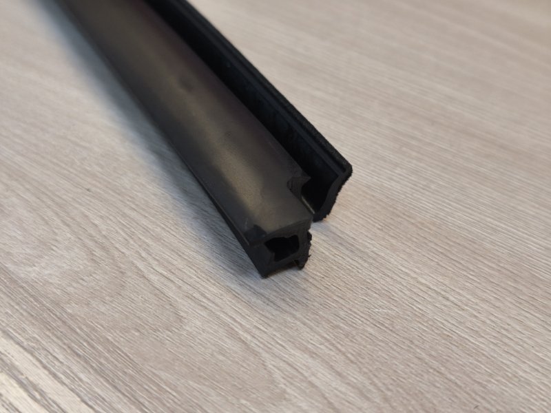 Уплотнитель стекла двери внутренний