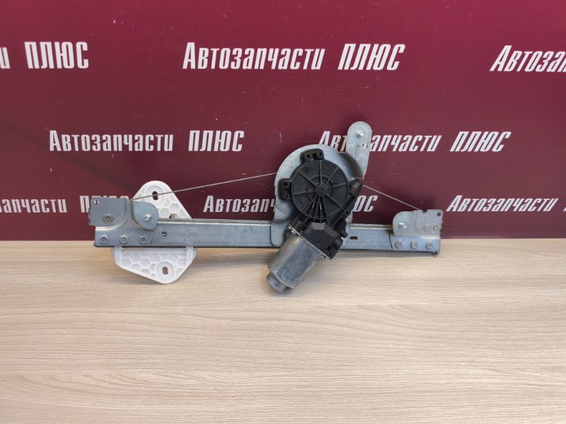 Стеклоподъемник    двери