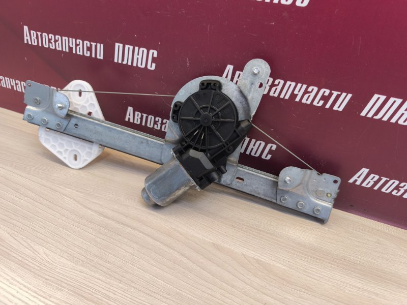 Стеклоподъемник    двери