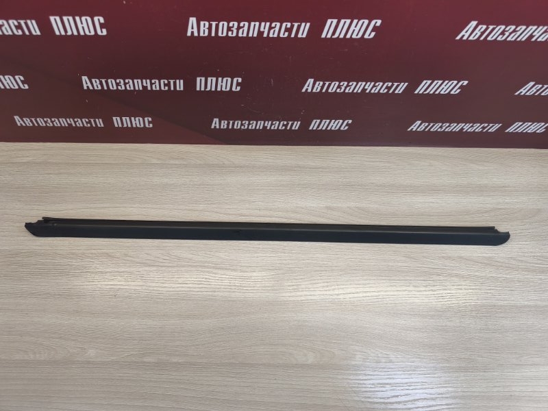 Уплотнитель стекла двери внешний