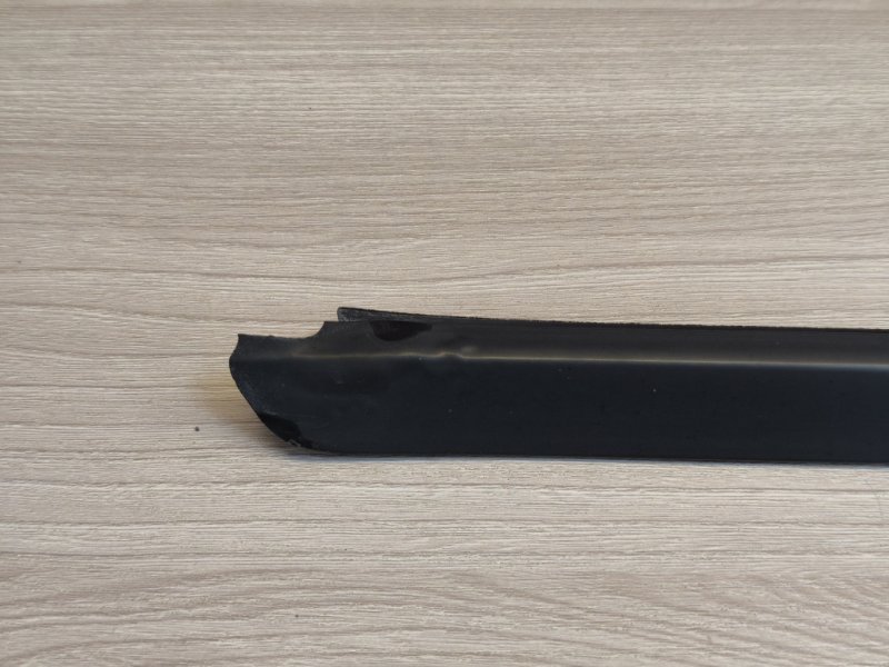 Уплотнитель стекла двери внешний