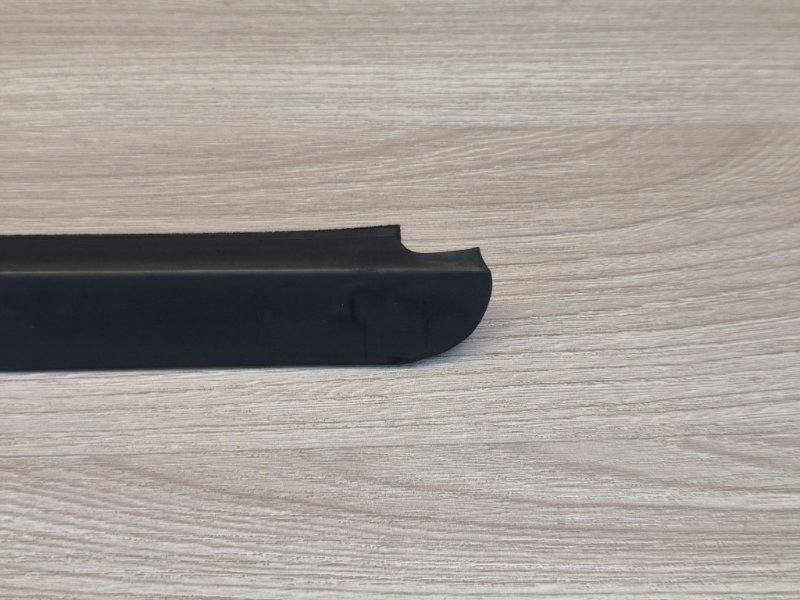 Уплотнитель стекла двери внешний