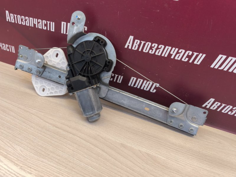 Стеклоподъемник    двери