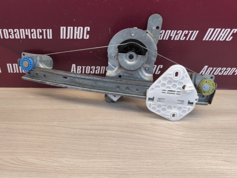 Стеклоподъемник    двери