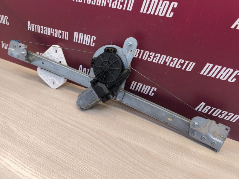 Стеклоподъемник    двери