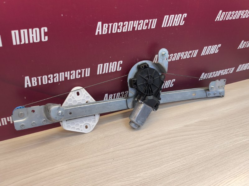 Стеклоподъемник    двери