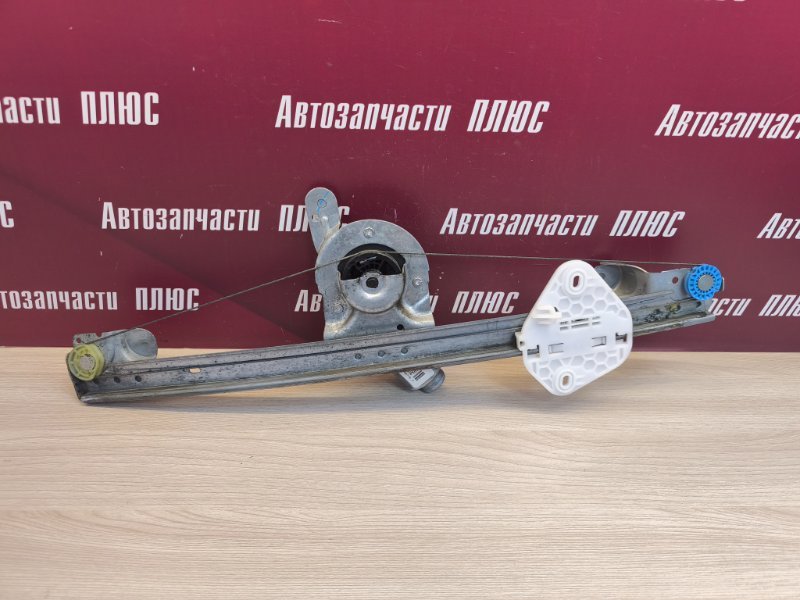 Стеклоподъемник    двери