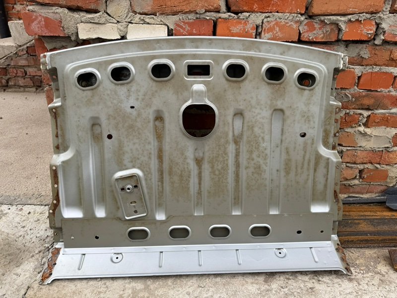 Задняя полка