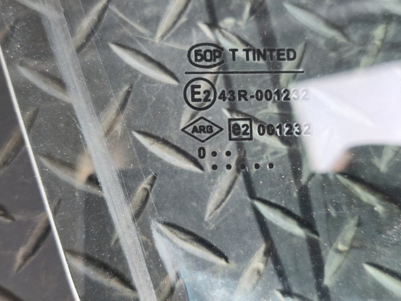 Стекло двери