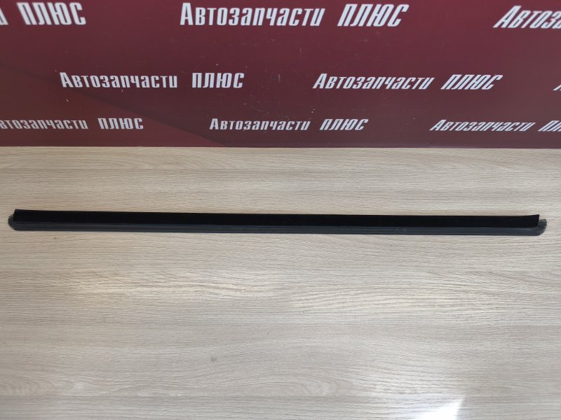 Уплотнитель стекла двери внешний