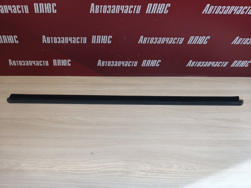 Уплотнитель стекла двери внешний