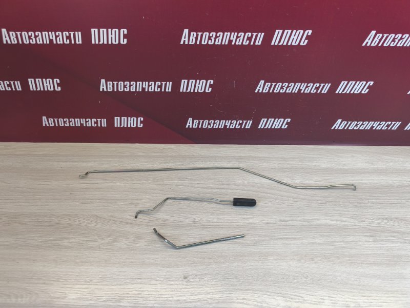 Тяга замка двери