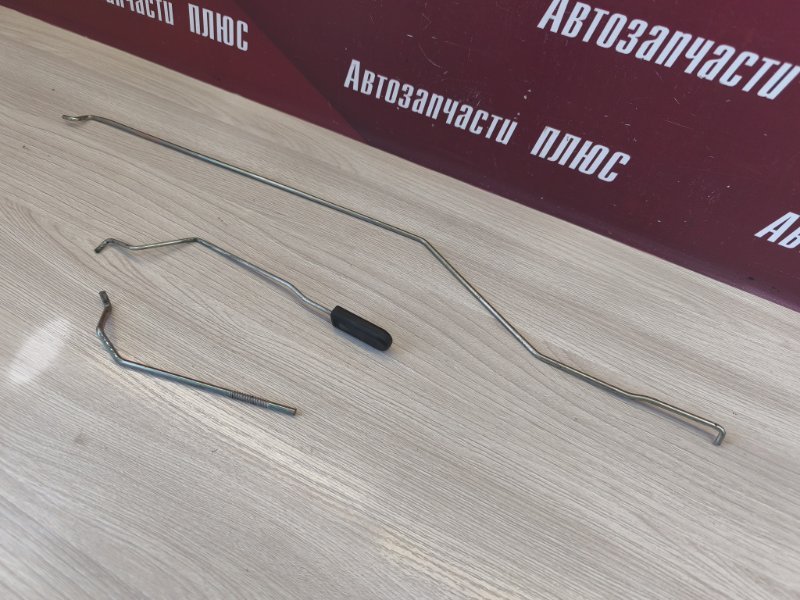 Тяга замка двери