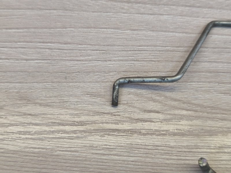 Тяга замка двери