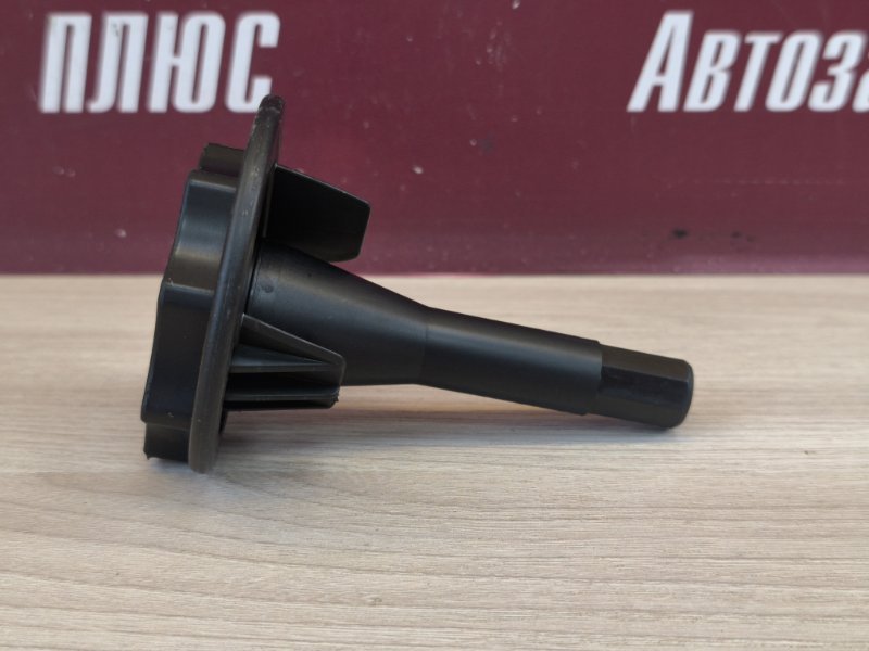 Крепление запасного колеса