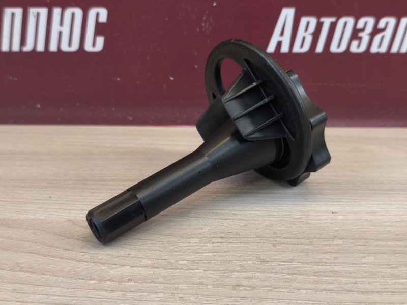 Крепление запасного колеса