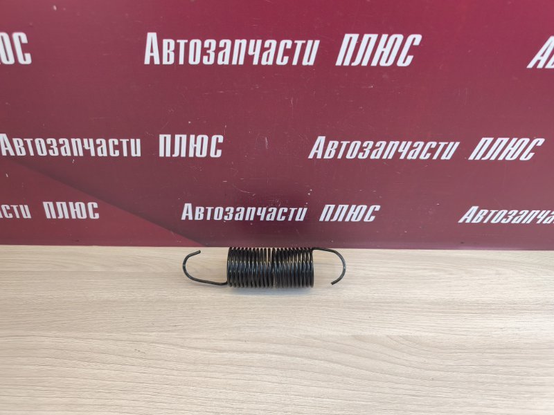 Пружина крышки багажника