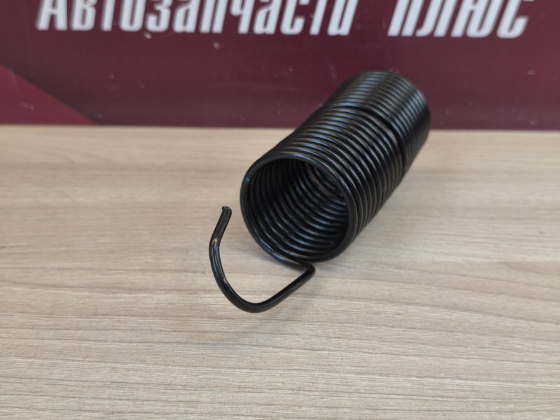 Пружина крышки багажника