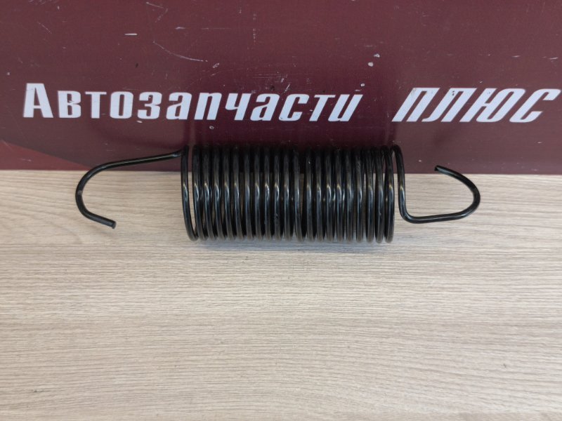 Пружина крышки багажника