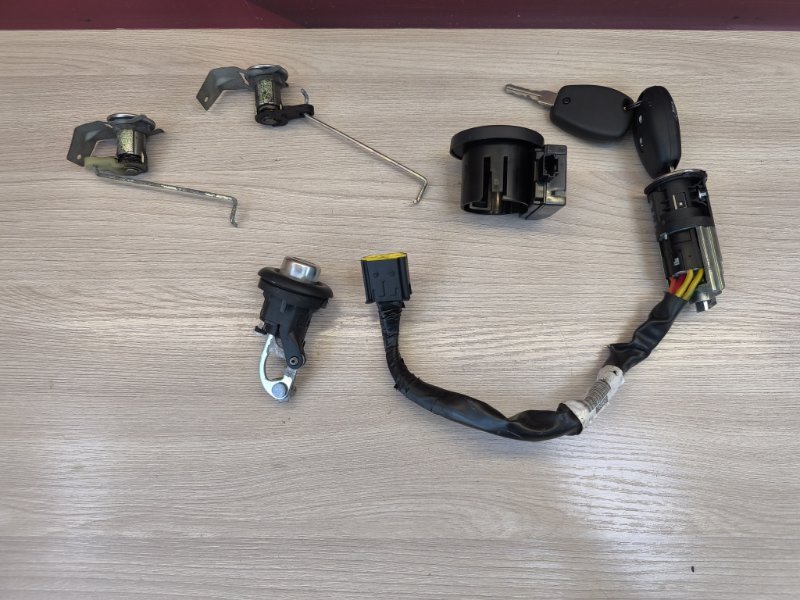 Комплект замков