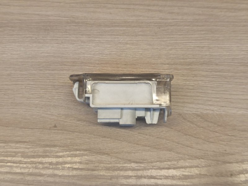 Плафон подсветки багажника