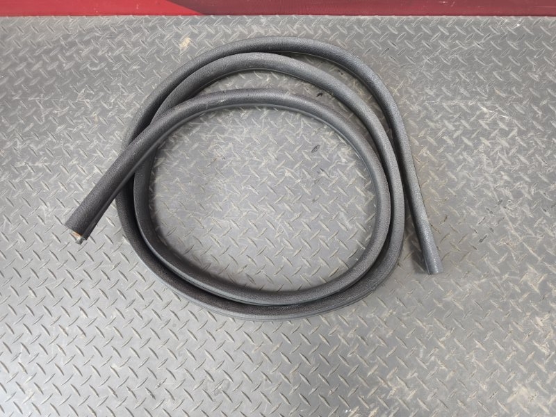 Уплотнитель проема      двери