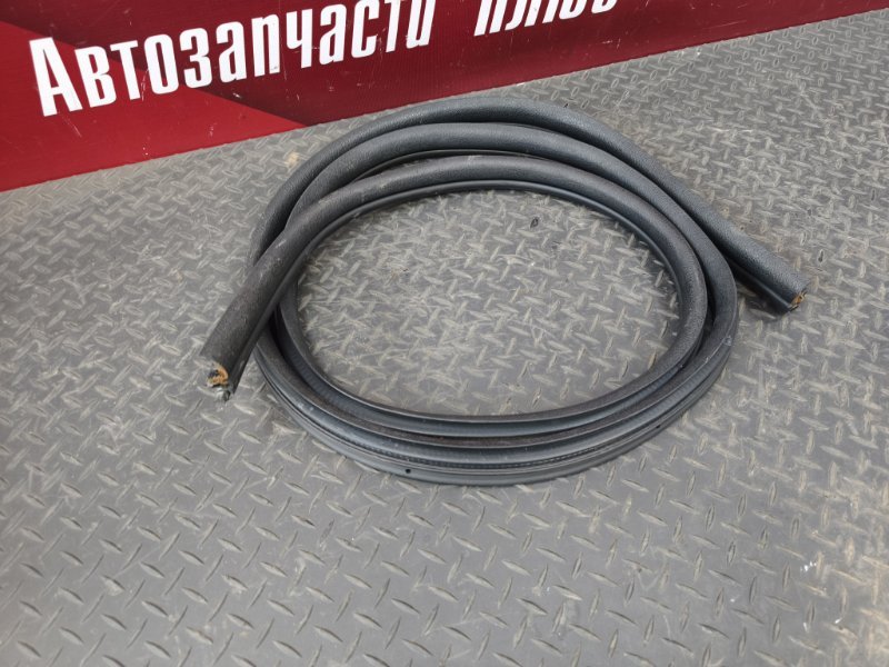 Уплотнитель проема      двери
