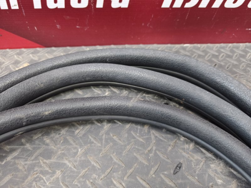 Уплотнитель проема      двери