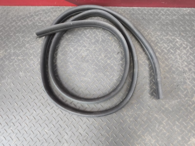 Уплотнитель проема      двери