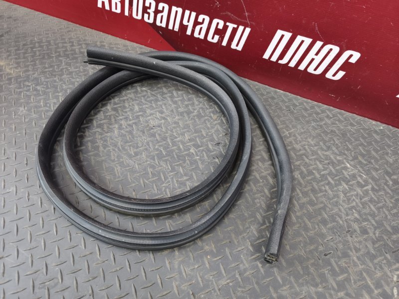 Уплотнитель проема      двери